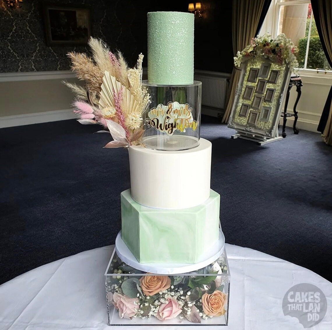 Ronde helder acryl bruidstaart - Cupcake Stand Tier recensie en prijs